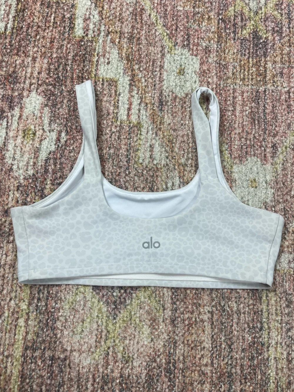 Alo Yoga Vapor Leopard Sports Bra White Grey Size XS